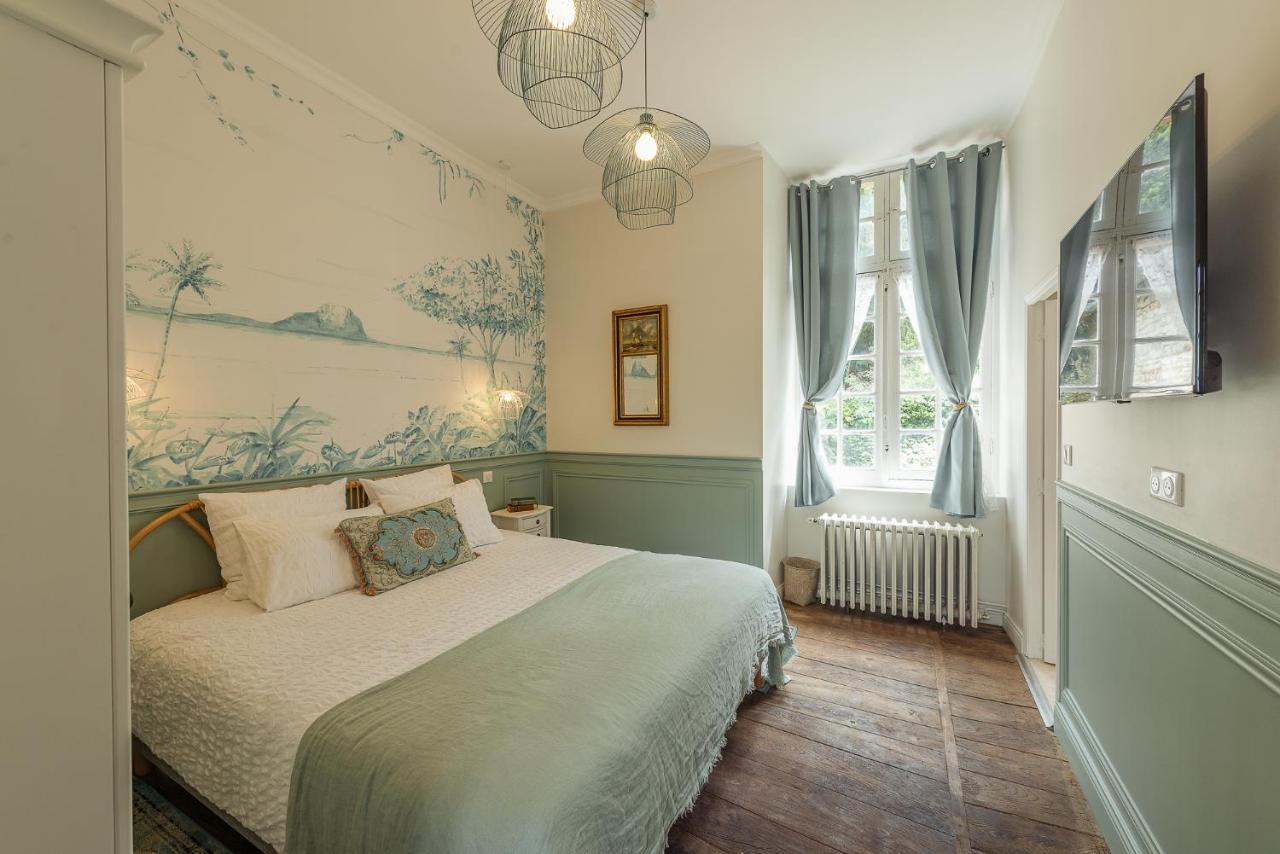 Manoir De Laroque Delprat Bed & Breakfast Autoire ภายนอก รูปภาพ